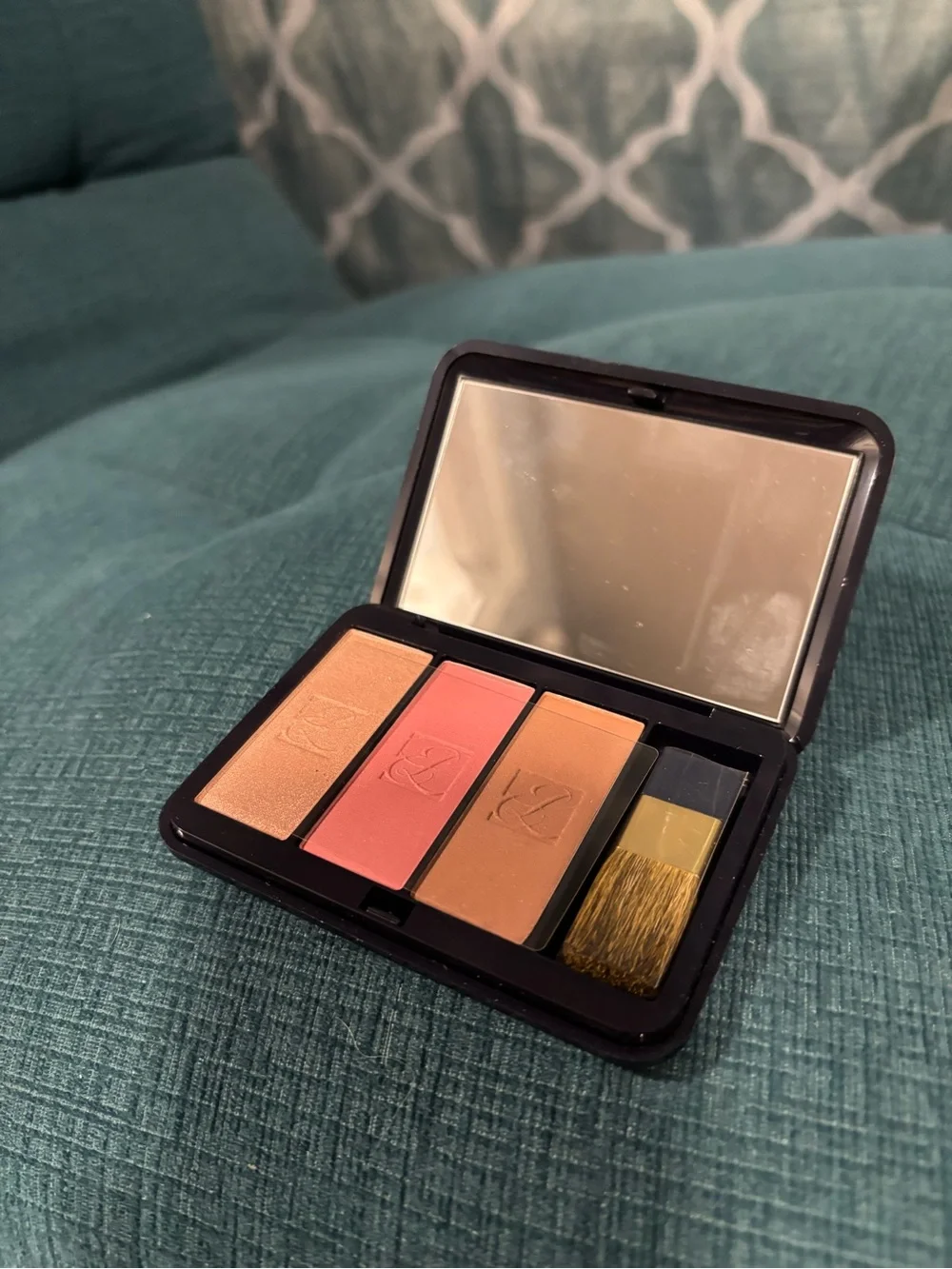 Estee Lauder Deep Navy Compact with Gold Label